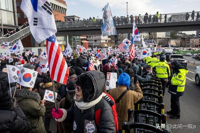 首尔爆发反华游行，韩国人疑惑：为什么中国人没有一丁点害怕？