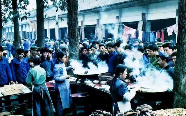 他是河南第一任省委书记，47岁因病去世，其秘书后成为国务院总理