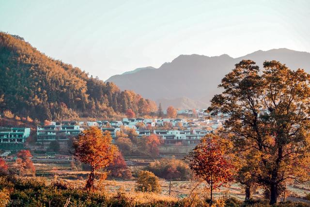 7个人少清净的古村镇，秋冬季节适合来，赏秋或躺平，日子很安逸