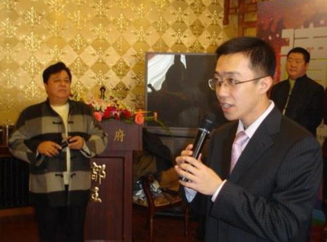 2006年，李菁拜师胜杰为师，常宝华称赞李菁，是学者型的相声演员