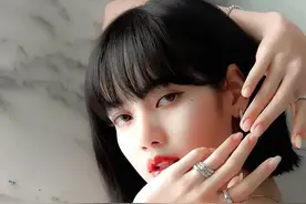 Lisa居然又在学脱衣舞！重归LV三公子怀抱就骚起来？图片