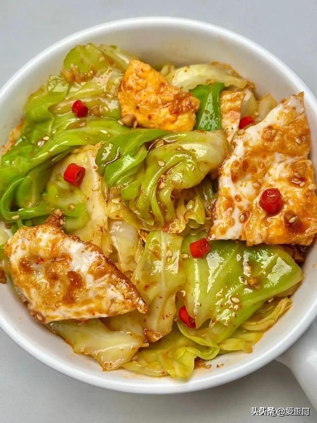 冬天使劲吃，钙是苹果12倍！5毛一斤的“菜王”	，开胃又解馋