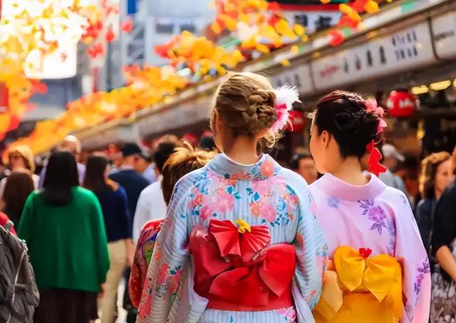 中日旅游警报拉响，749万中国人为何还去日本？理由竟出奇一致！