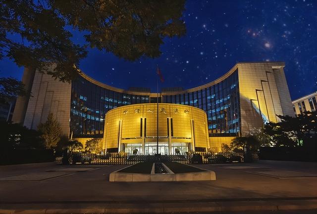 金价根本压不住！全球央行疯狂买入，美债被黄金正式挤下神坛