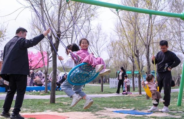 【兵韵春风·踏青惠民】看，鑫诚田园把春天“搬”到你面前！