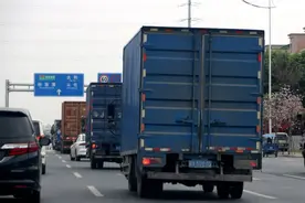 二轴车绿通按行驶证还是18吨？官方解答了！图片