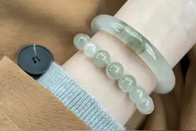 天山翠手镯是翡翠的平替，千万不要买贵了，这些避雷指南你要知道图片