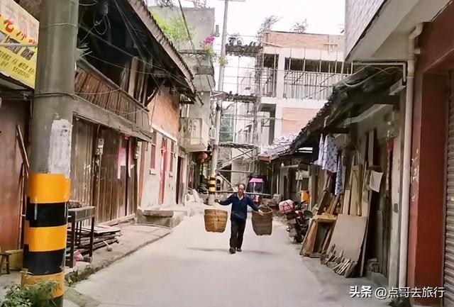 成都龙泉山下，又一古场镇，古朴原始让人醉，不少人慕名前往！