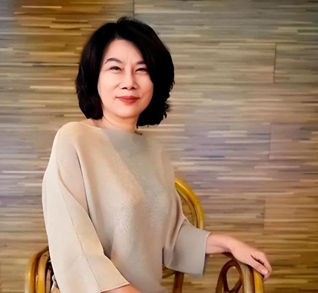 被停职审查、转移格力资产、搞办公室恋情，董明珠身上谣言太离谱