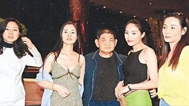 100多位情妇，睡九人床，从3亿富豪到负债26亿，他咋把自己作死的