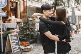 哄女人最肉麻的五句话图片