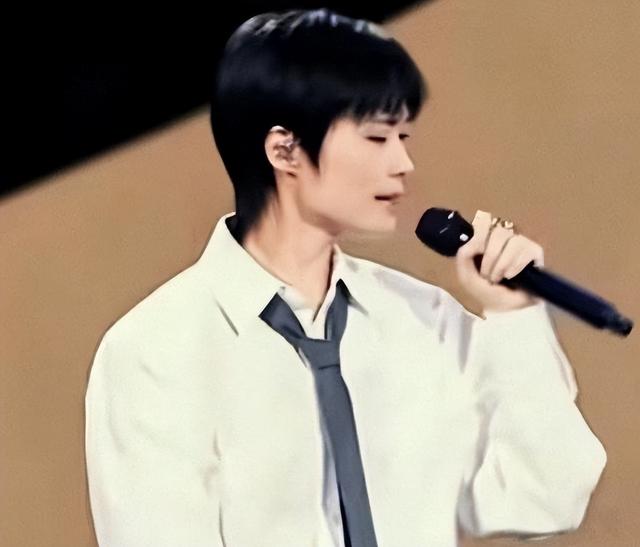 嫁法国老头真相大白5个月后，41岁李宇春近况曝出，一点也不意外