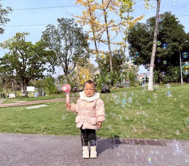 走！晒太阳去！