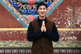 我，湖北人，娶印尼00后老婆，自理能力差但能挣钱，一天赚1500元图片