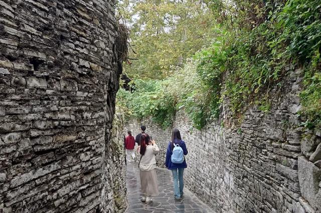 青岩古镇:贵州的避暑胜地与历史瑰宝!