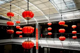 一首《恭喜发财》，刘德华在超市上了19年班图片