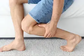 体内有癌，“腿”先知？提醒：若腿上有4个现象，建议及早做筛查图片