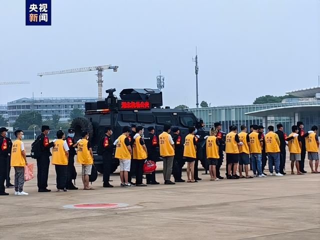 又揪出来一个巨贪	，金额高达9.7亿，首富夫人郝斌跨境逃亡失败了