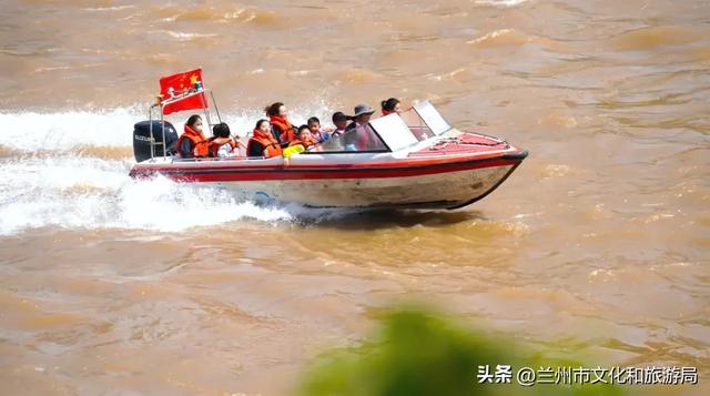 古法漂流、夜游黄河、刺激快艇……“玩水”还是得在兰州啊！