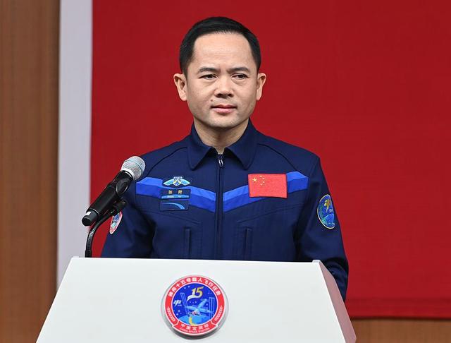 发射倒计时！神舟二十一号准备出征，3名老航天员有机会出差吗？