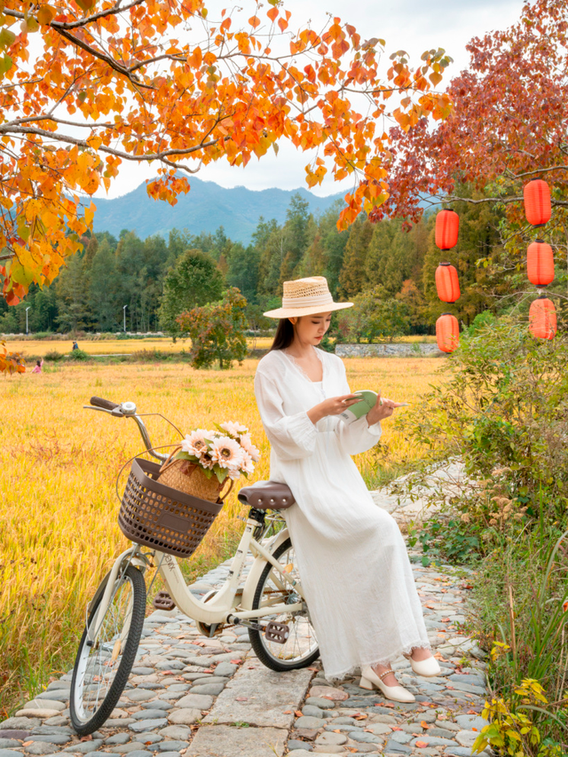 若你问深秋最该去哪里偷段闲？答案，就藏在黟县