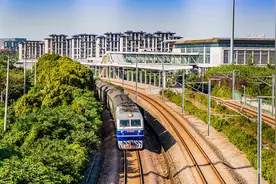 这条百年铁路，要“入地穿城”了图片