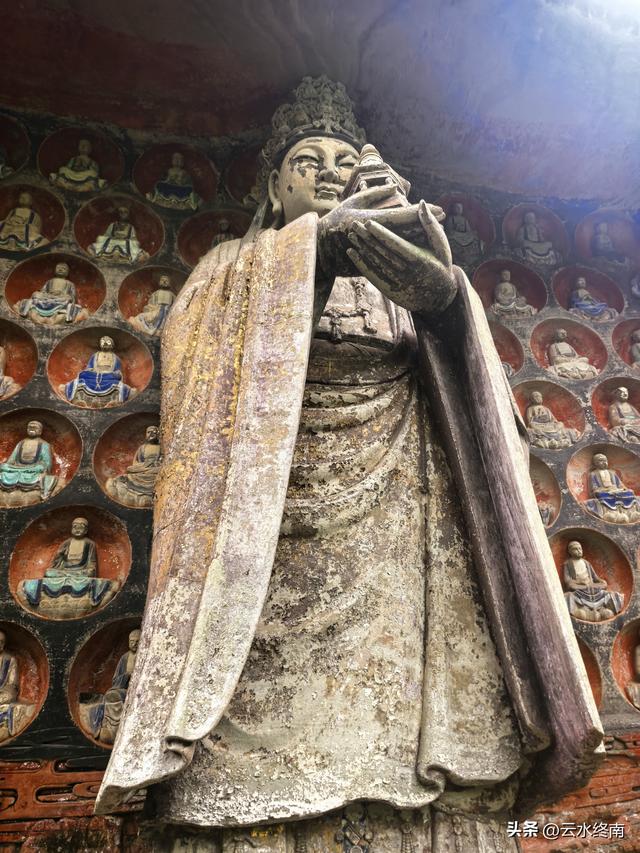 大足石刻能并列四大石窟吗？这一篇估计是最详介绍了，有些长慎入