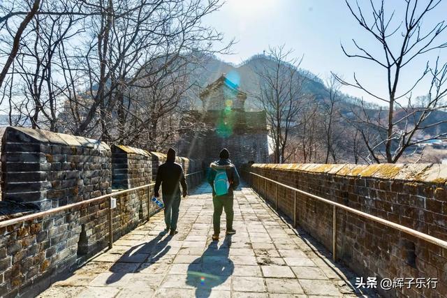 枯寂与荣华，辽宁丹东虎山长城的冬夏对话