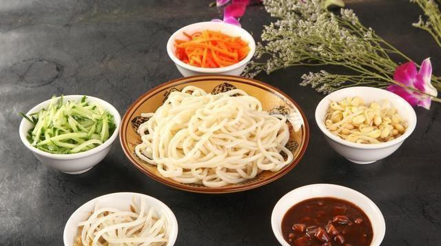 炸酱面用的酱是什么酱？国宴大厨分享精准配方，在家就好