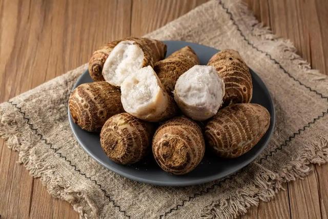 医生研究发现：经常吃芋头的人	，用不了多久，肠胃或有这4个变化