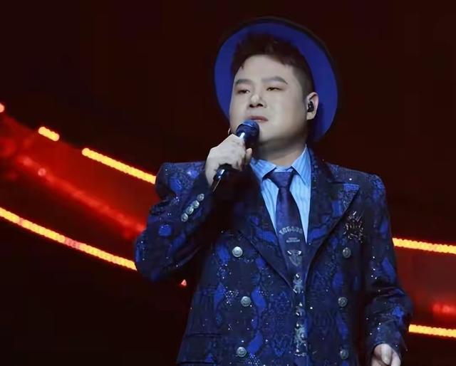 钱再多也没用，官媒出手揭露岳云鹏夫妇真实现状，走上于谦的老路