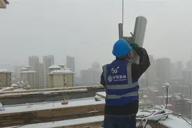 甘肃迎来今冬首次大范围降雪 “冻”人景象中移动人全力保障通信畅通图片