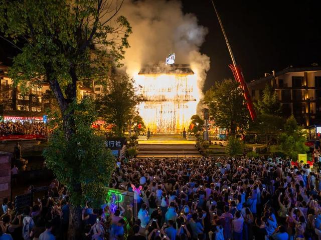 明月山全面进入旅游旺季，多维业态共绘秋冬盛景！