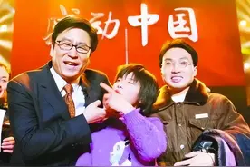 19年前，那个带着妹妹上大学，感动中国的洪战辉，如今怎么样了图片