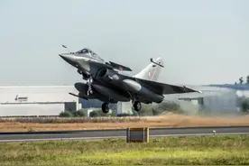 闪击巴基斯坦已成妄想，印度一个电话打给巴方，莫迪不敢出国了图片