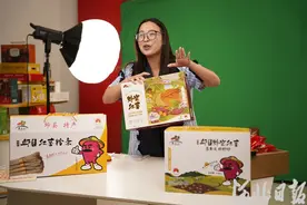 新闻纵深·县域特色产业新力量丨一条食品链上崛起“华北零食柜”图片