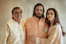 印度首富300斤小儿子爱名表，穿大短裤戴2千万限量款，他是真随性图片