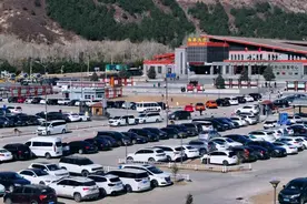 错峰出游“黄金期” 五台山景区旅游热度不减图片