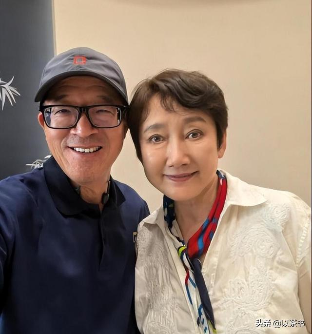 事实证明，和王刚离婚24年的成方圆，已经变成了他高攀不起的样子
