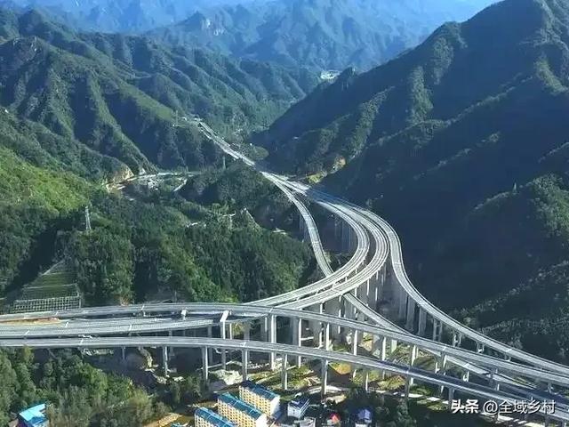 从河南“最美高速”到山西“小西天”，高速很美，但限速让人抓狂