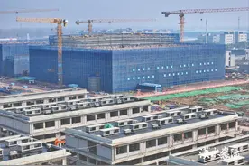 塔吊林立间，见证襄阳拔节生长的力量！图片