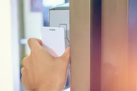 总算方便了！Mate60 Pro成功添加加密门禁卡图片