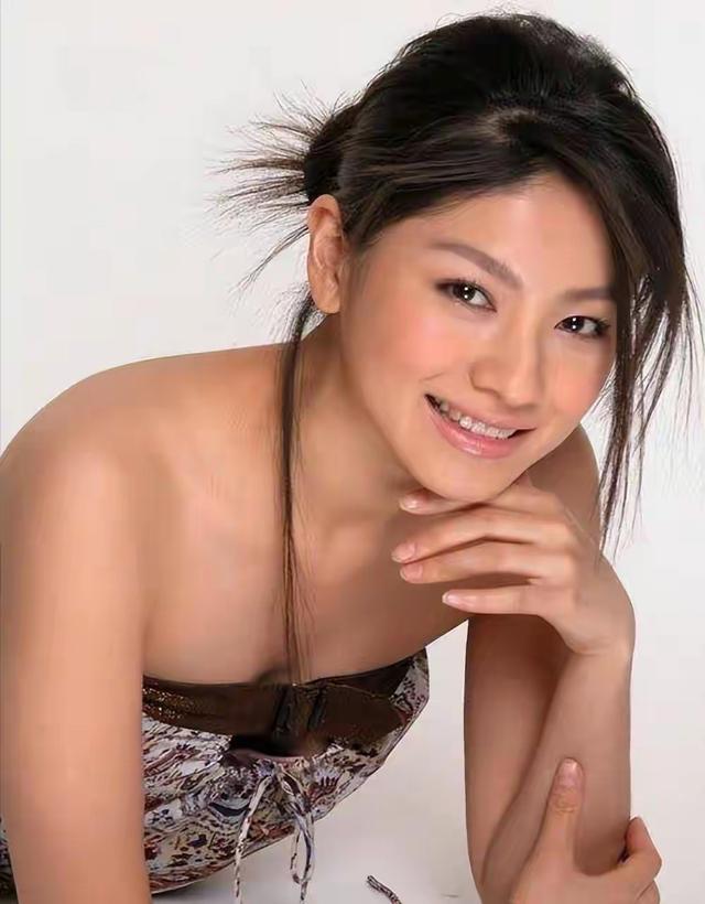 钱再多有什么用？50岁胡可近况曝光，给当代女星敲响了警钟