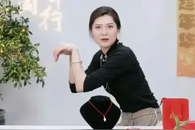 盼盼，董宇辉的校友，又是同事，又是好帮手、才貌双全的女汉子。图片