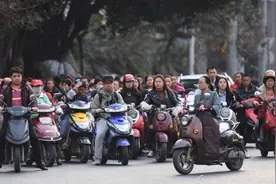 新国标电动车遭嫌弃，堆积如山却没人买？究竟是什么原因？图片
