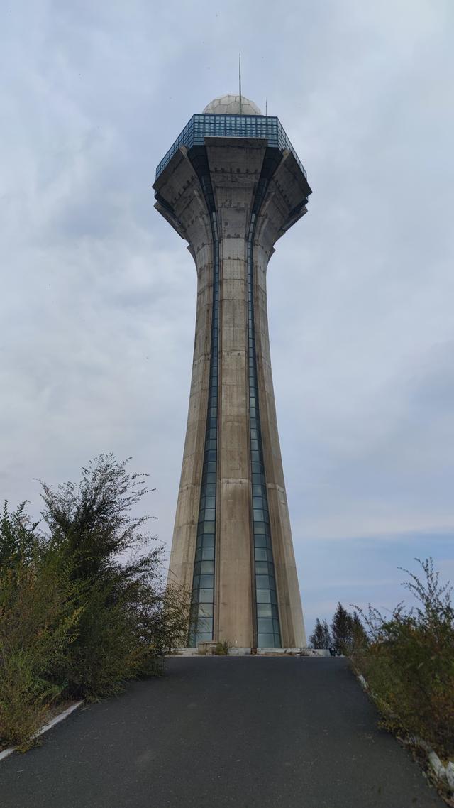 乌兰察布，铁军山与卧龙山及老虎山