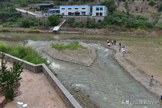 太行山平顺县的天路