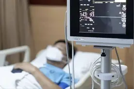 半盘凉拌黄瓜吃进ICU？！这4种食物宁愿倒掉也别吃......图片