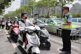 电动车蓝牌、黄牌、绿牌到底有什么区别？哪个要驾照？搞错会被罚图片