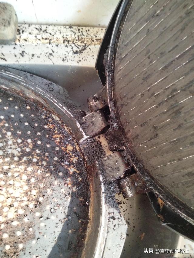 分享一下今天拿着刚网购回来的去污净在清洗电饼铛时所想所悟